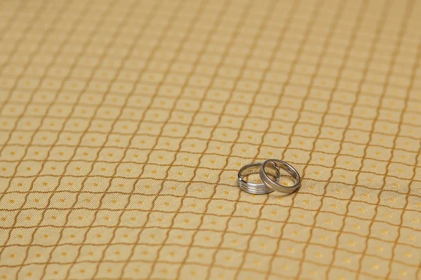 Two wedding rings — Stock Photo, Image