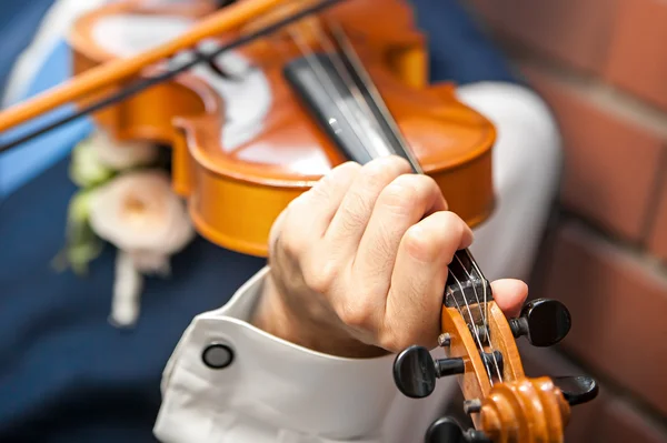Tocando violino . — Fotografia de Stock