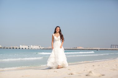 beach düğün, Gelin