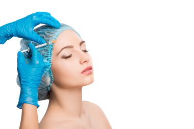 kadın Botox enjeksiyonu alma