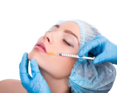 kadın Botox enjeksiyonu alma