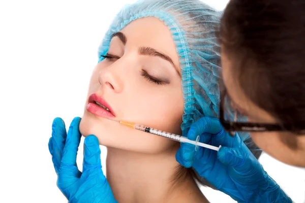 Kvinna får botox injektion — Stockfoto