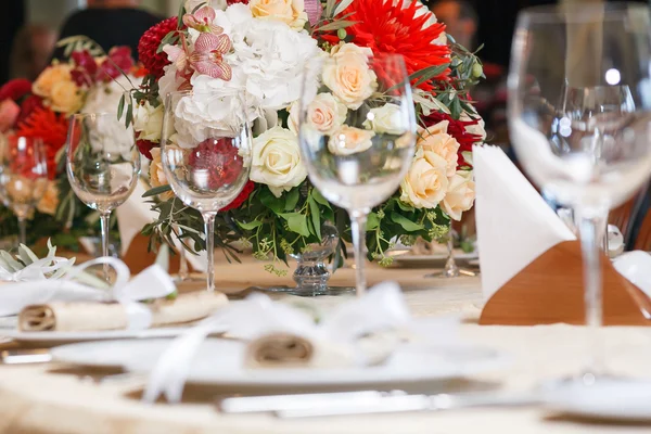 Table  served  in restaurant — Stock Photo, Image