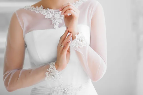 Bride's hands wedding — Stock Photo, Image