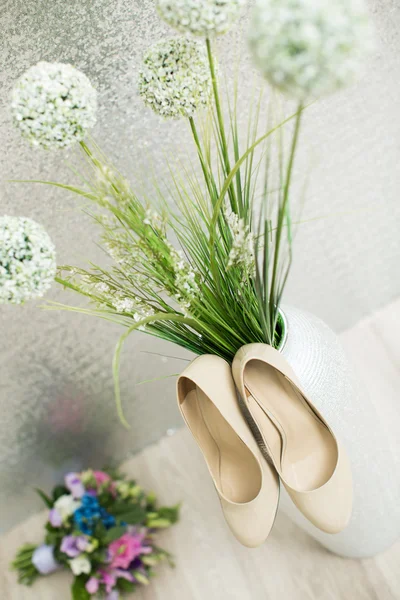 Scarpe da sposa da sposa — Foto Stock