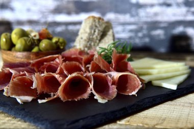 İspanyol iberico Serrano jambonu
