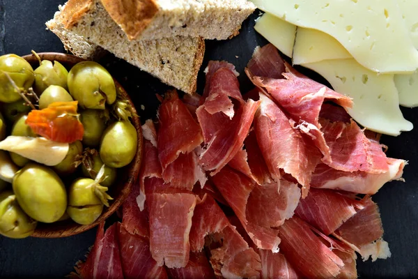 Jamón Español Iberico Serrano Sobre Plato — Foto de Stock