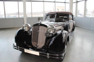 Moskova, Rusya, Mart 19, 2016. Savaş sergi Motors. Otomobil Horch 853, Almanya