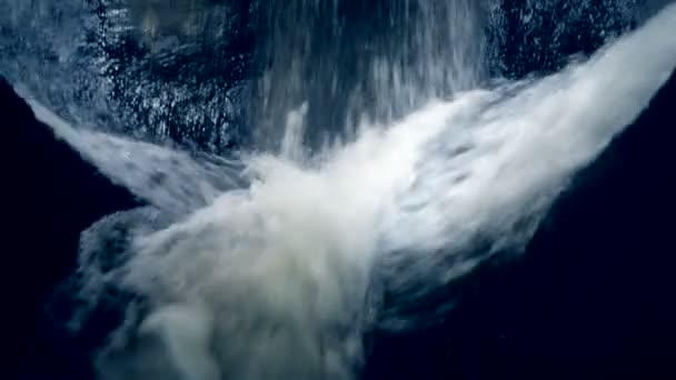 El arroyo de alcantarillado . — Vídeo de stock