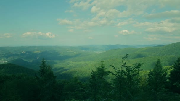 Ongelofelijke Karpatische landschap panorama. — Stockvideo