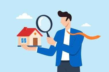 Emlak analizi ve ev fiyatlandırmasını sembolize eden büyüteçle evi teftiş eden iş adamının düz çizimi