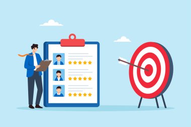 Ölçülebilir hedefler belirleyen ve insan kaynakları bölümü performans değerlendirme çerçevesi ve işgücü hedef hizalaması için başarı hedefine odaklanan işadamlarının düz çizimi