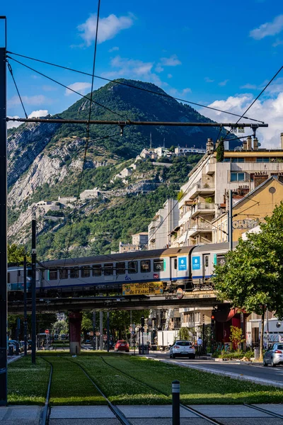 Grenoble manzarası, Alpler şehri, Fransa 