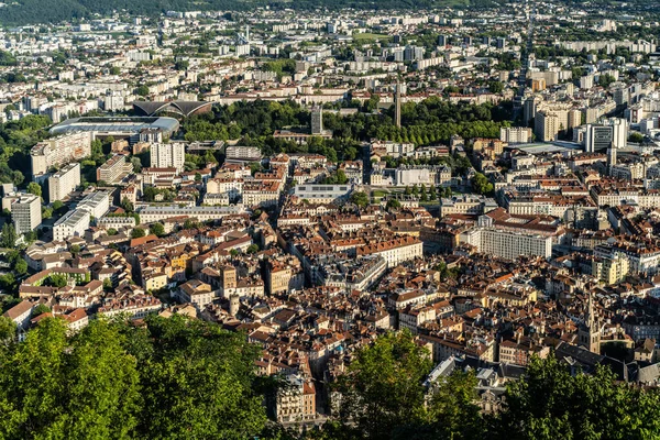 法国阿尔卑斯山城格里诺布尔的景色 — 图库照片