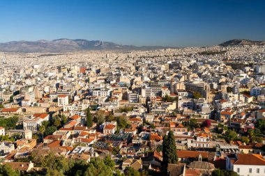 Atina Tepelerden Açılıyor