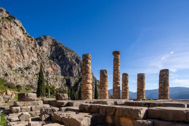 Delphi arkeolojik alanı, Apollo mabedi ve antik Yunanistan 'ın büyük kahin merkezi -14 Kasım 2025