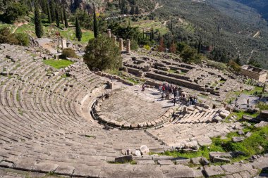 Delphi arkeolojik alanı, Apollo mabedi ve antik Yunanistan 'ın büyük kahin merkezi -14 Kasım 2025