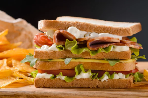 Delicioso aperitivo con cerdo — Foto de Stock