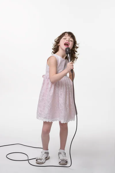 Singing young princess with opened mouth — Stock Photo, Image