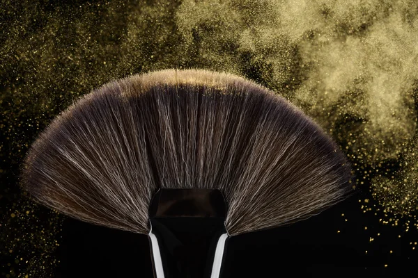 Brush in macro with powder — Stock Photo, Image