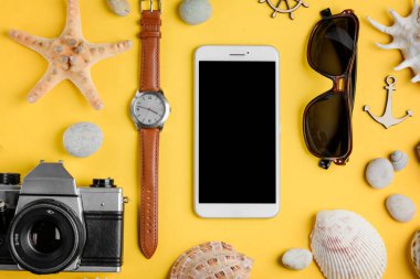 Plaj hatıraları ve gezginler. Deniz kenarında dinlen.