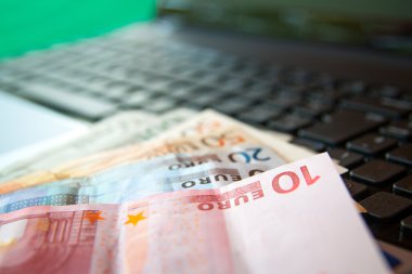 Para birimi, bilgisayar, Elektronik bankacılık