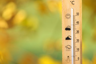 hava cıva termometre ile gösterilen sonbaharda çok güzel