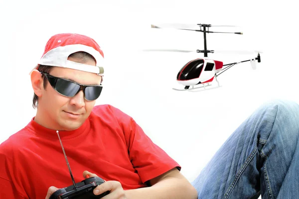 Der fliegende rc hubschrauber — Stockfoto