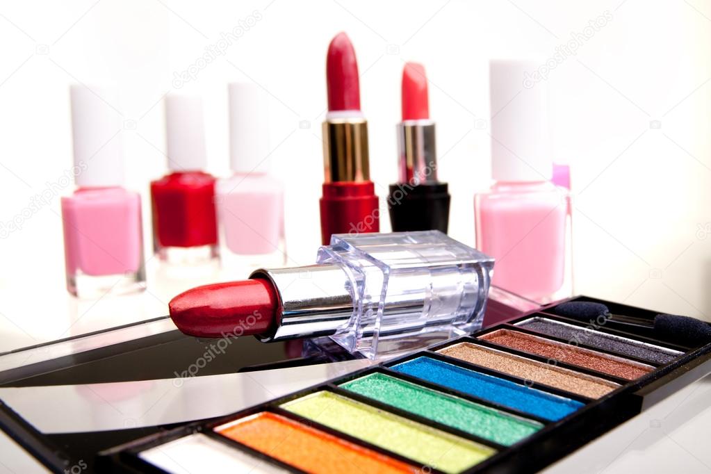 Make-up cosmetics