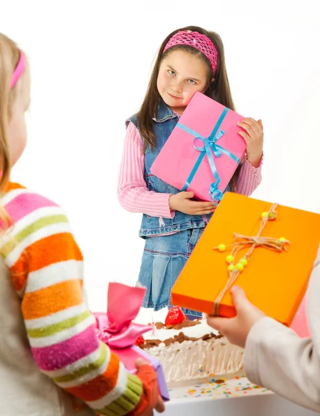 Groep kinderen op verjaardagsfeestje — Stockfoto