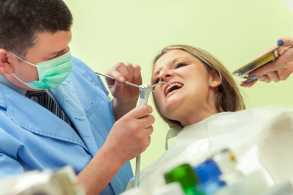 No dentista — Fotografia de Stock