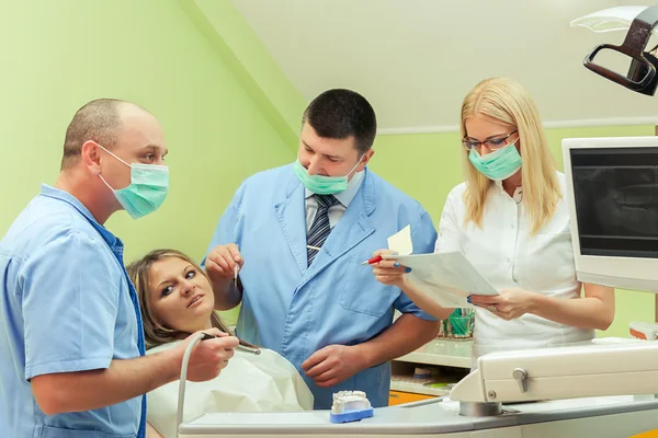 No dentista — Fotografia de Stock