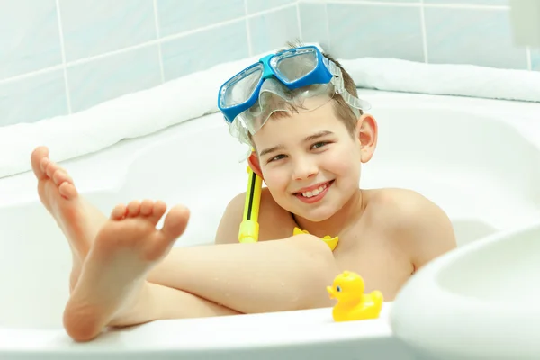 Kinder in Badewanne — Stockfoto