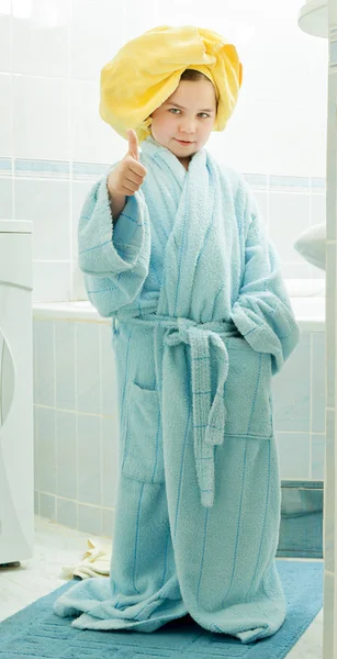 Little girl in bathroom — Stock Photo, Image