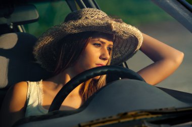 kamerada çok zarif arayan güzel ve seksi sarışın kadın