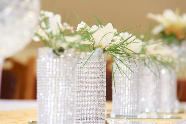 Decoração de casamento em várias sombras — Fotografia de Stock