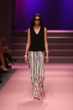 Adl Cengiz Abazoğlu Catwalk