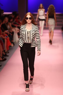 Adl Cengiz Abazoğlu Catwalk