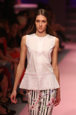 Adl Cengiz Abazoğlu Catwalk