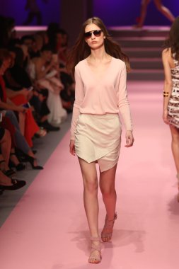 Adl Cengiz Abazoğlu Catwalk