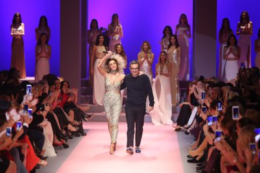 Adl Cengiz Abazoğlu Catwalk