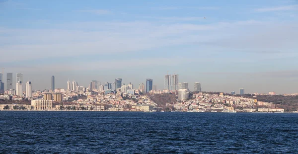 Besiktas no lado europeu da cidade de Istambul — Fotografia de Stock