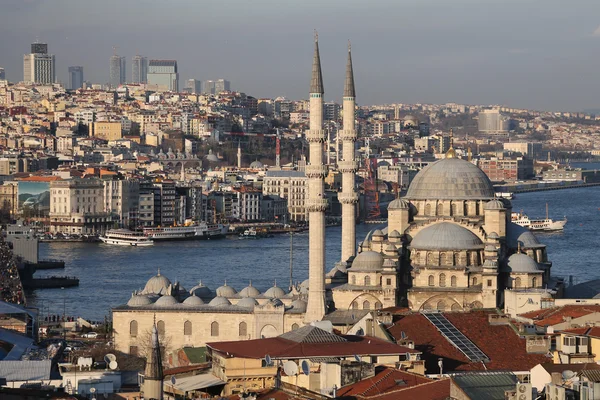 Eminönü nya moskén i istanbul — Stockfoto