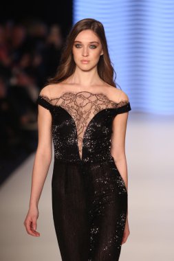 Raşit Bagzibagli Couture Catwalk Mercedes-Benz Moda Haftası içinde ben