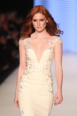 Raşit Bagzibagli Couture Catwalk Mercedes-Benz Moda Haftası içinde ben