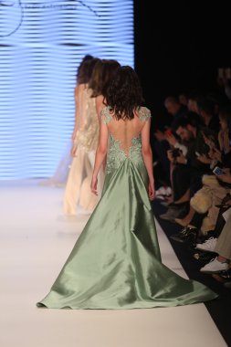 Raşit Bagzibagli Couture Catwalk Mercedes-Benz Moda Haftası içinde ben