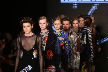 DB Berdan Catwalk Mercedes-Benz moda hafta Istanbul'da