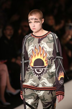 DB Berdan Catwalk Mercedes-Benz moda hafta Istanbul'da