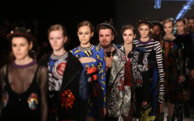 DB Berdan Catwalk Mercedes-Benz moda hafta Istanbul'da