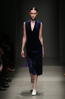 Sudi Etuz Catwalk Mercedes-Benz moda hafta Istanbul'da